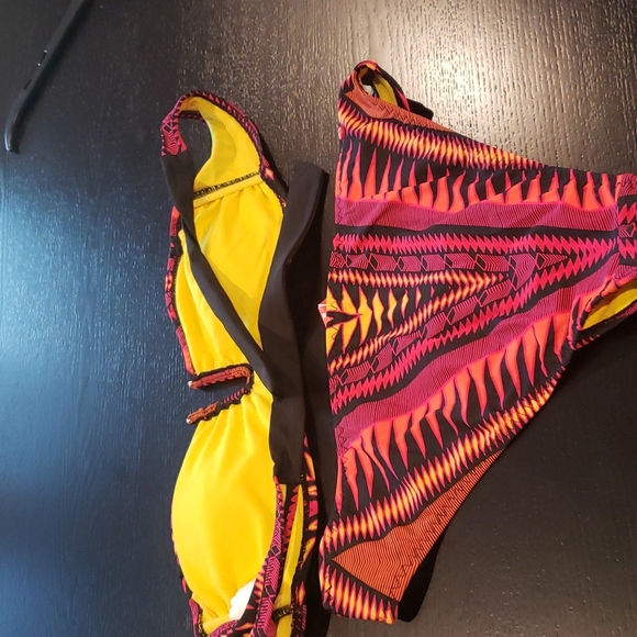 RED CARTER BIKINI XS - Picture 4 of 4